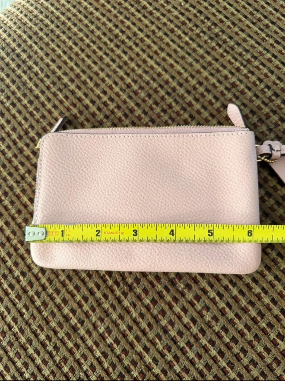 Coach compact pebbled