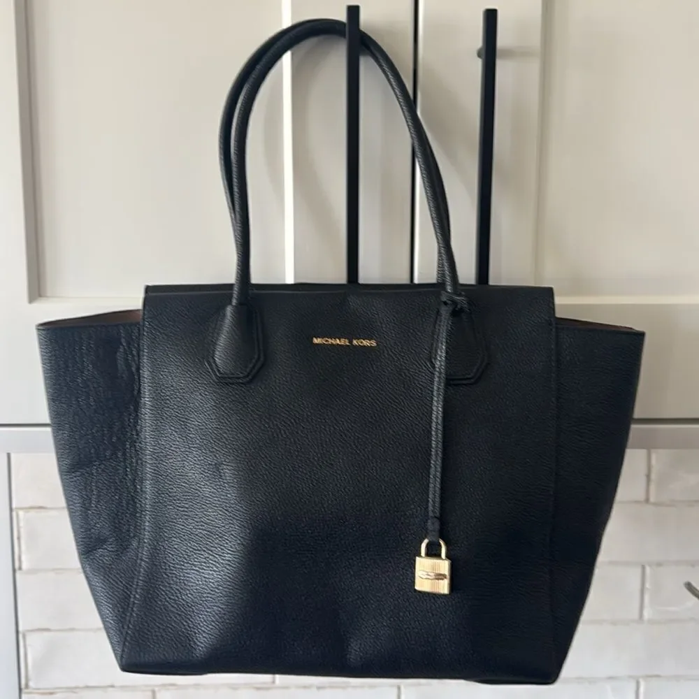 Michael Kors Mercer Large Satchel Black Leather Handbag Top Zip Closure Bag GUC