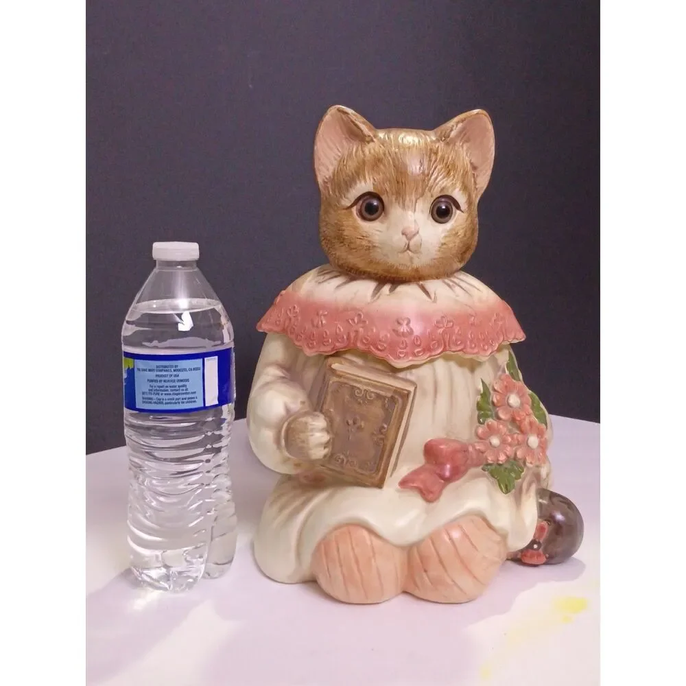 Vintage emily cat