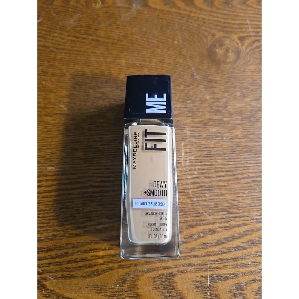 MAYBELLINE FIT ME‎ FOUNDATION Matte + Poreless 1 oz Shade #310 Sun Beige NEW