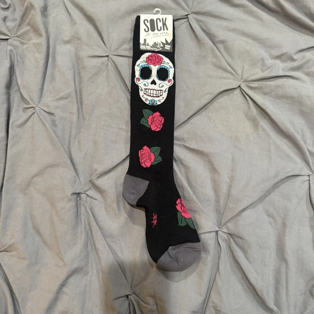 Sock‎ It to Me Knee High Sugar Skull Socks Black Pink Women Reinforced Toe