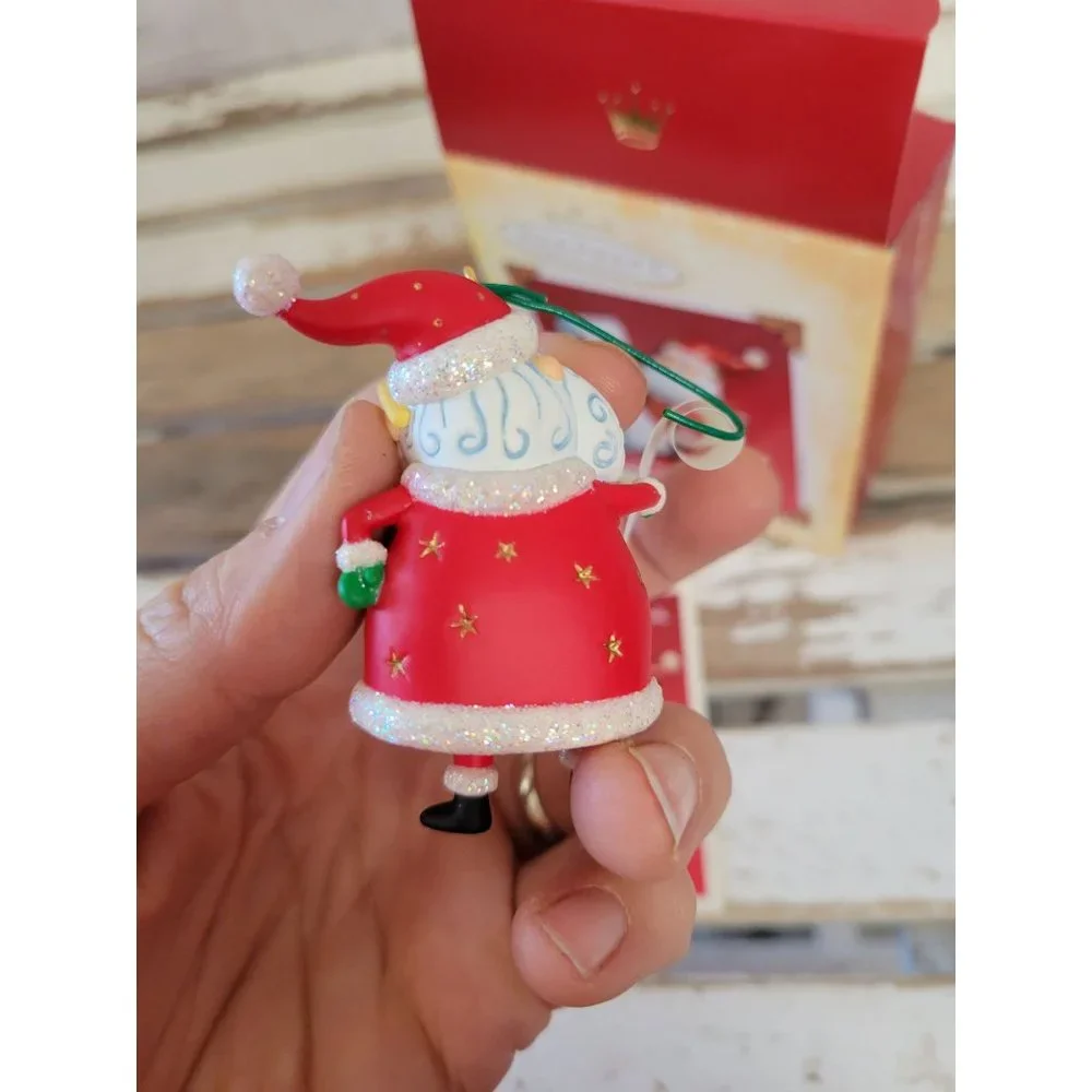 Unbranded hallmark so