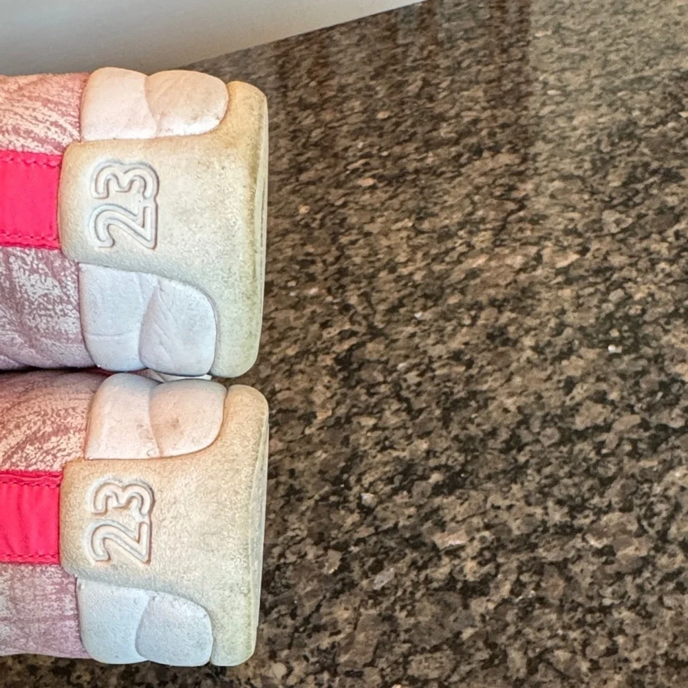 Jordan stylish pink
