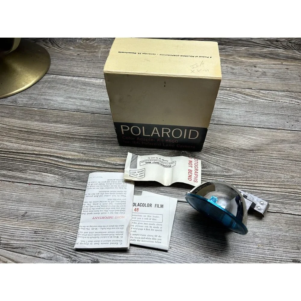 Polaroid capture essence