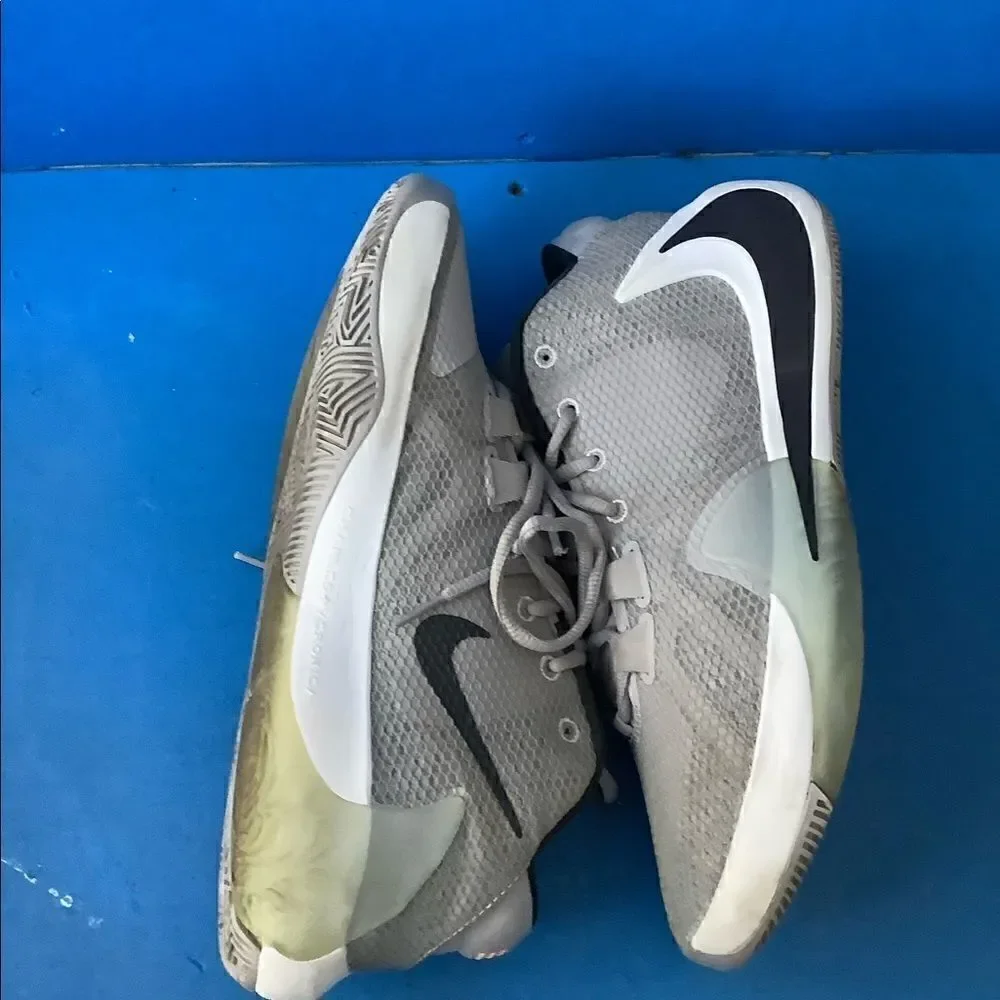 Nike zoom freak