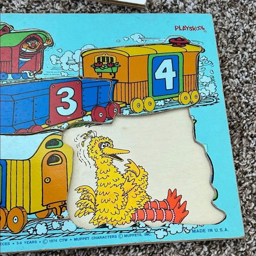 Vintage puzzle set