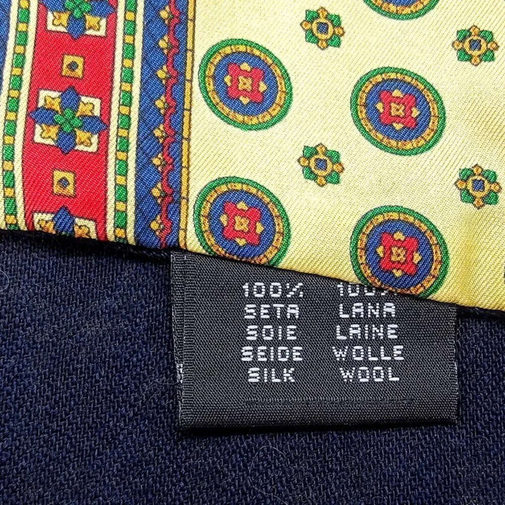 N/A luxurious silk