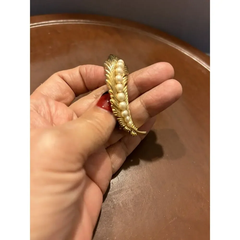 Trifari vintage gold