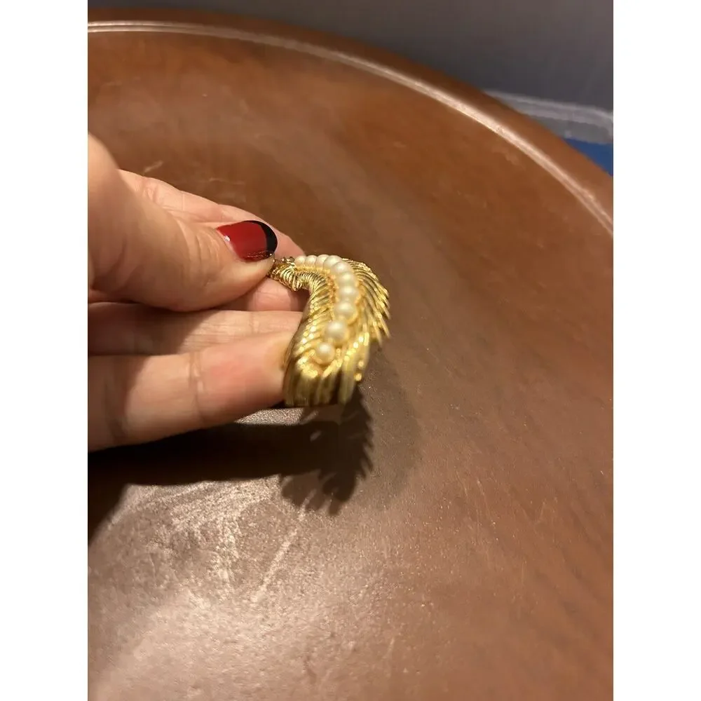 Trifari vintage gold