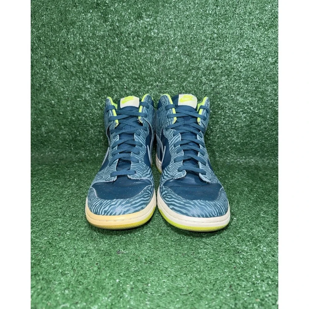 Nike athletic blue