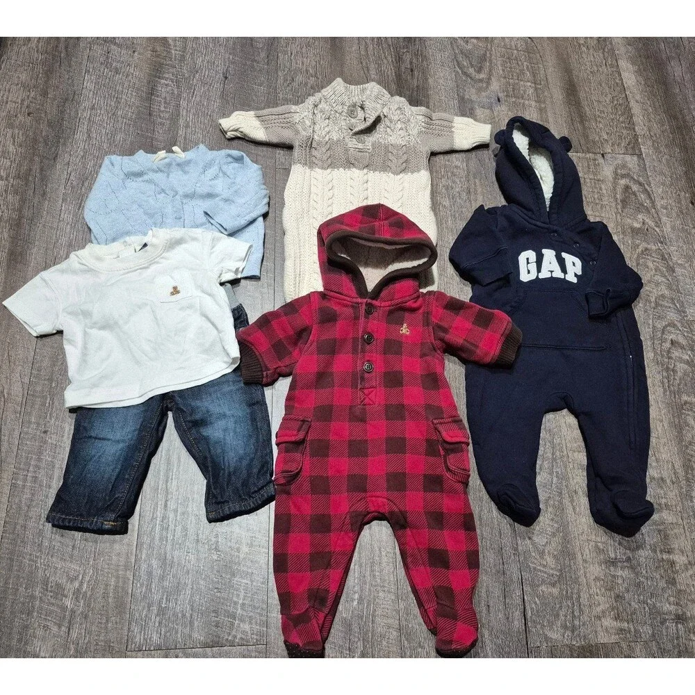 Baby gap fall/ winter clothing lot size 0-3 months