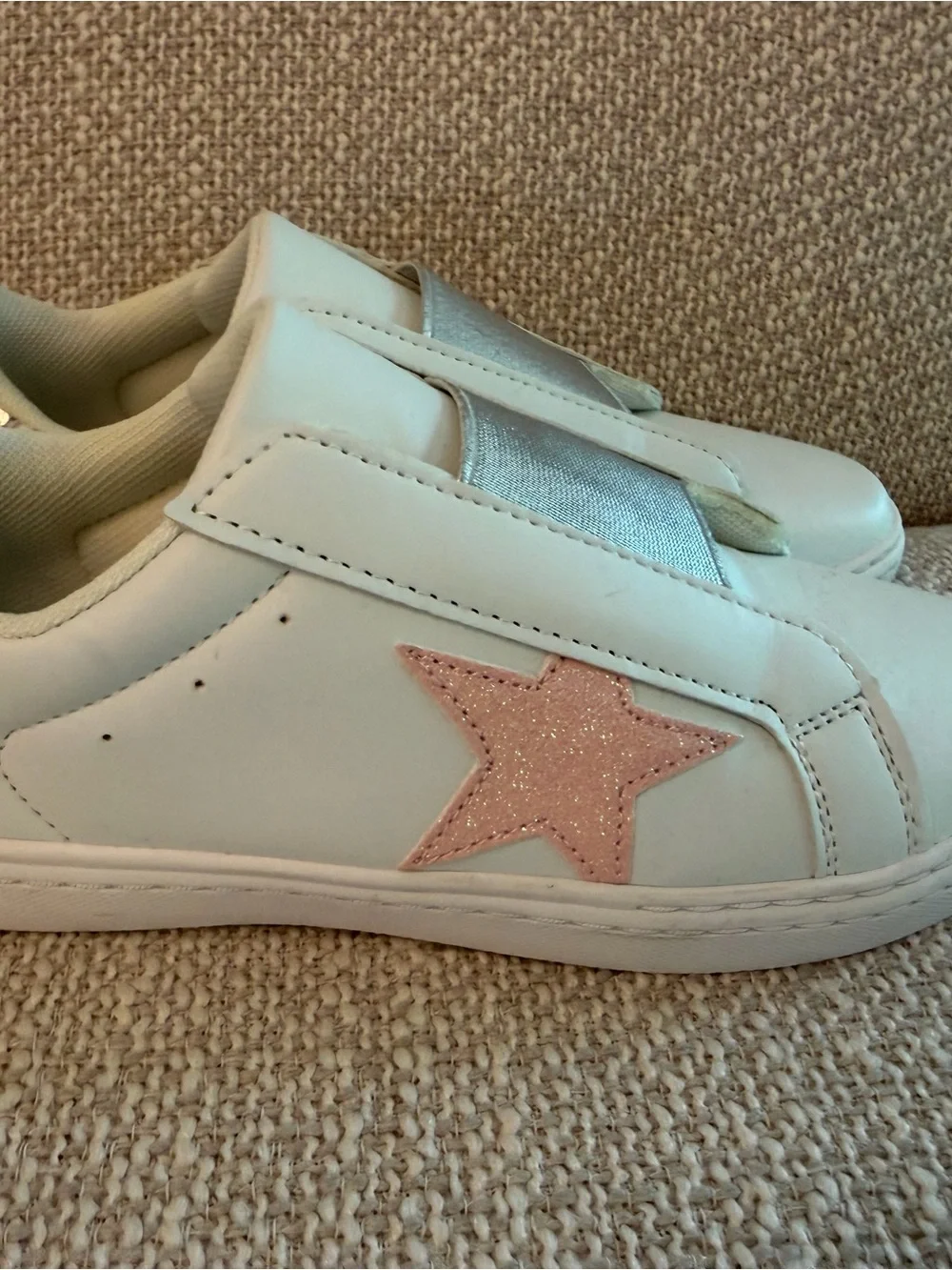N/A comfortable white