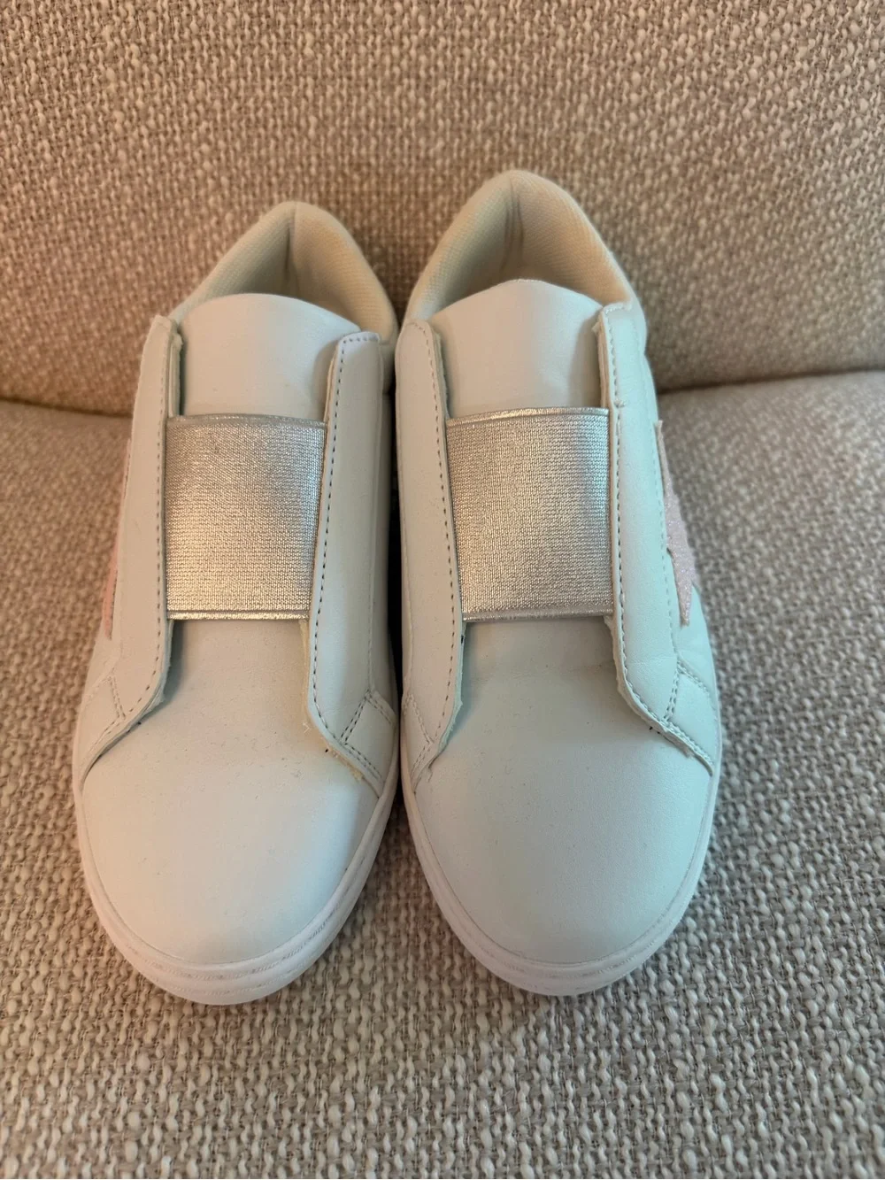 N/A comfortable white