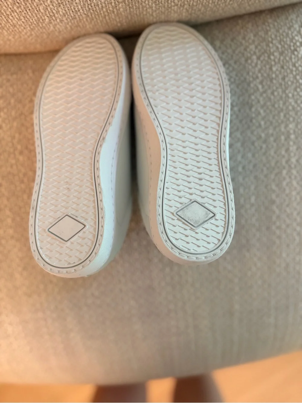 N/A comfortable white