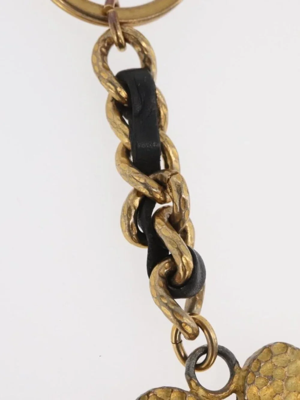 CHANEL brand	chanel color	gold