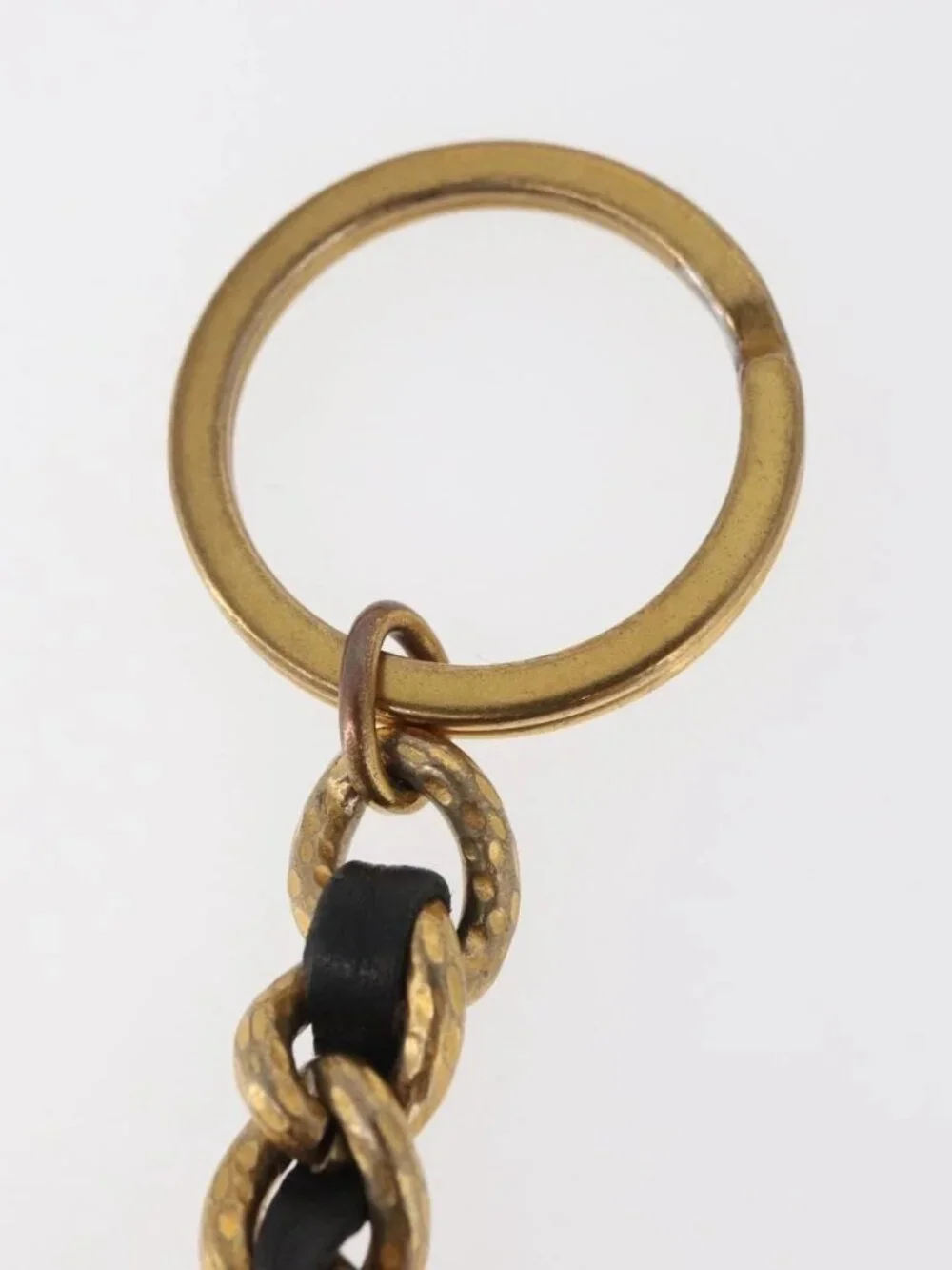CHANEL brand	chanel color	gold