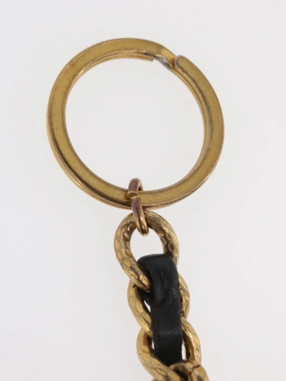 CHANEL brand	chanel color	gold