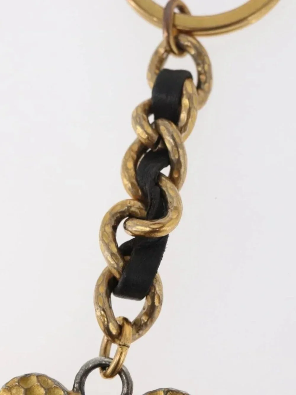 CHANEL brand	chanel color	gold