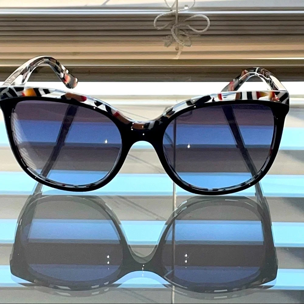 Burberry gradient black