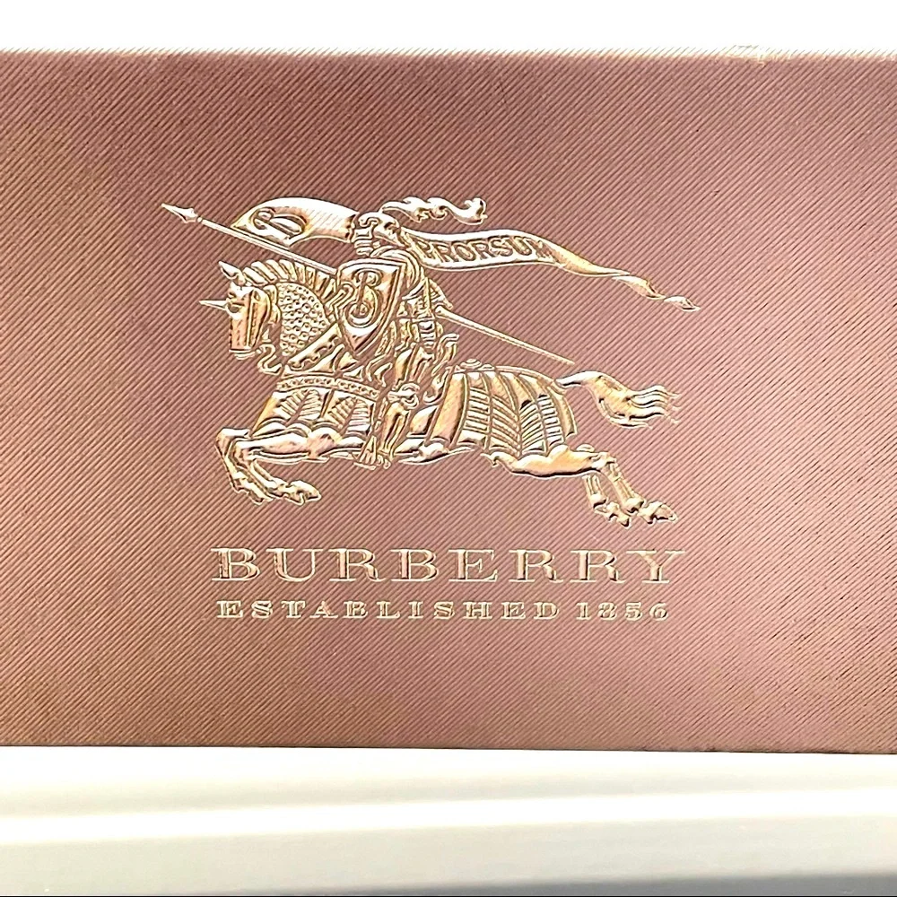 Burberry 100% 140mm cleaning