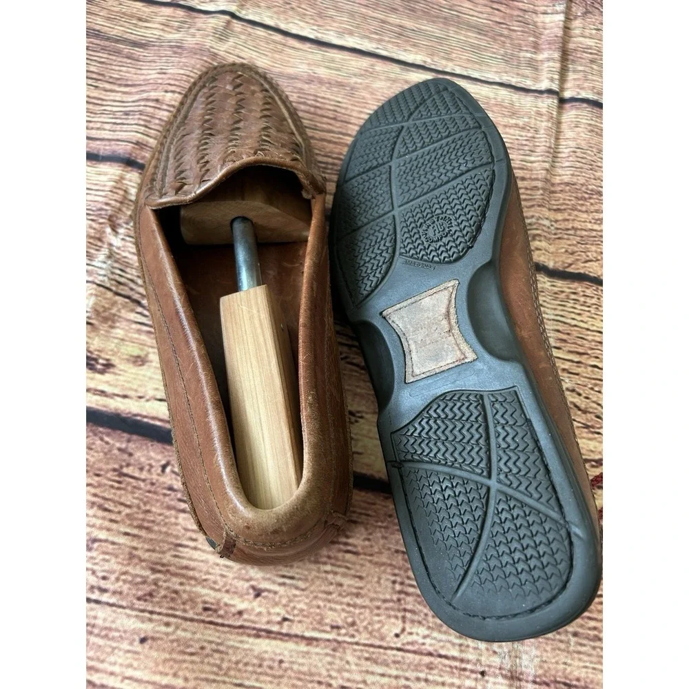 Johnston & Murphy outsole fashionable round
