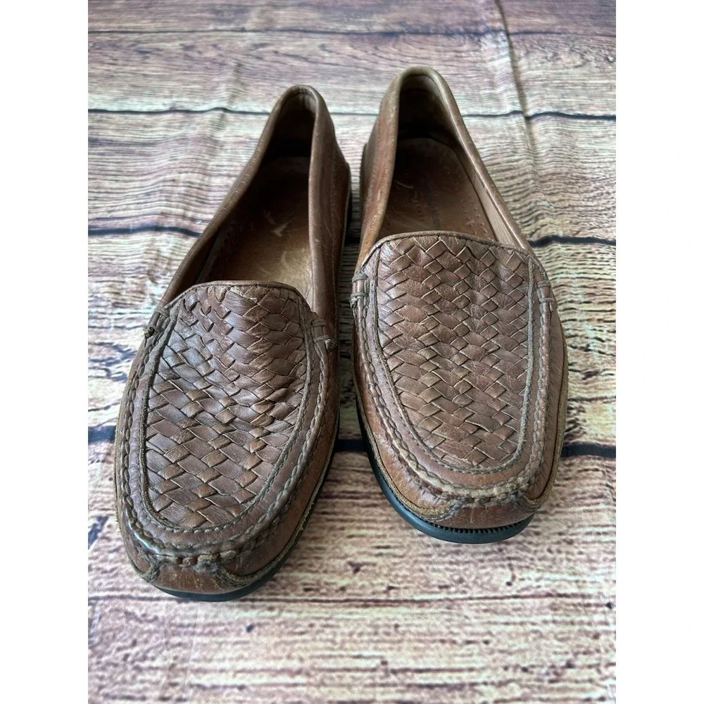 Johnston & Murphy adds design