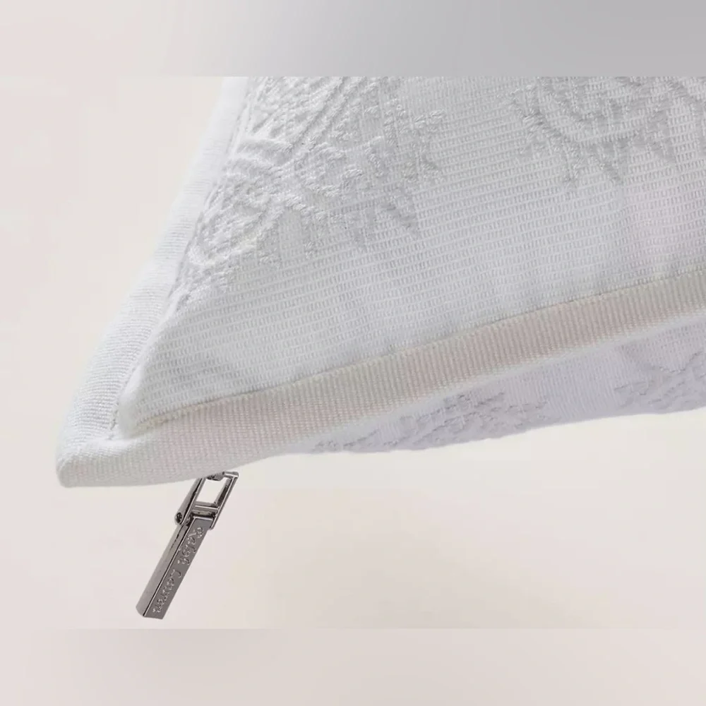 Ralph Lauren Home this delicate pillow