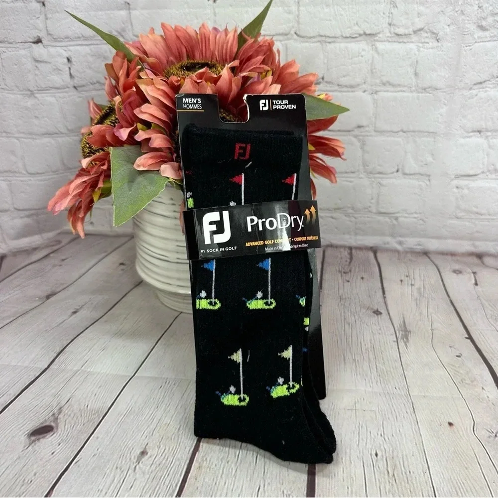 FJ footjoy pro dry golf socks mens crew black with golf flags