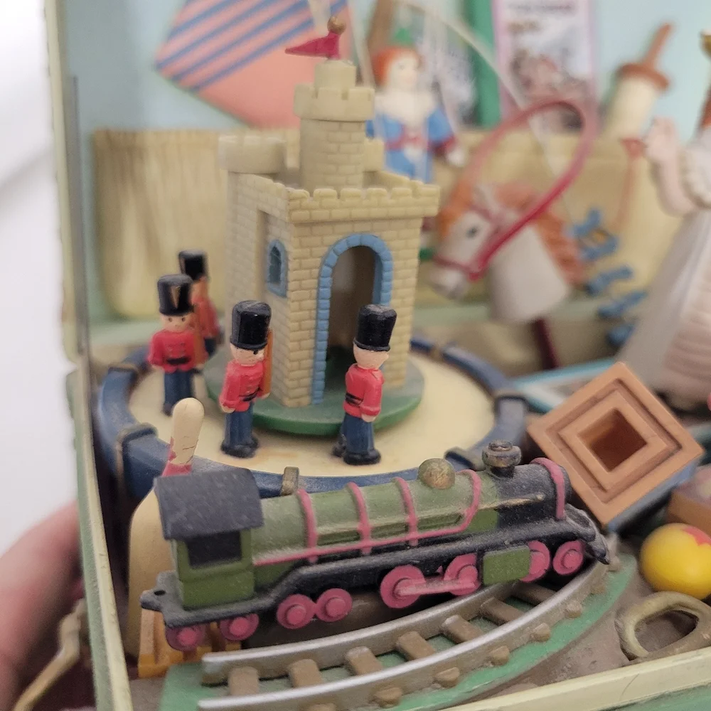 Enesco figure chest