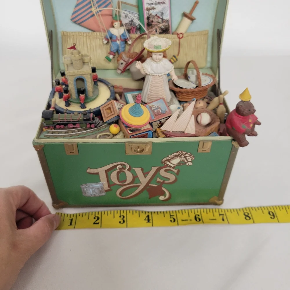 Enesco figure gold