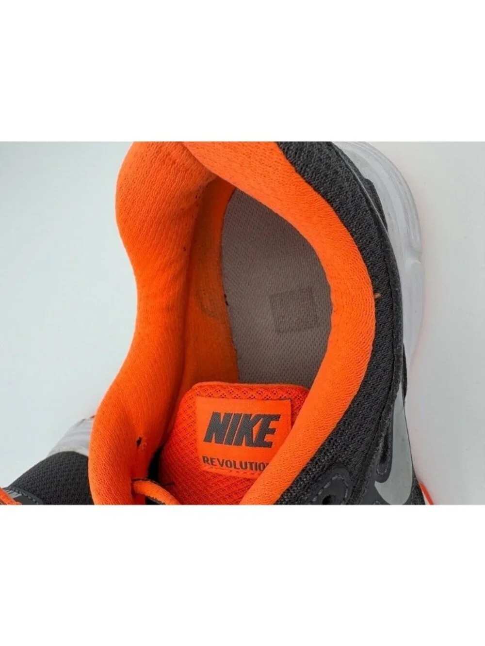 Nike revolution men