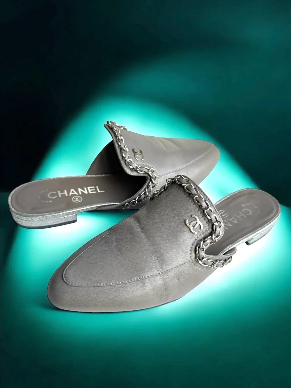 CHANEL authentic interlocking