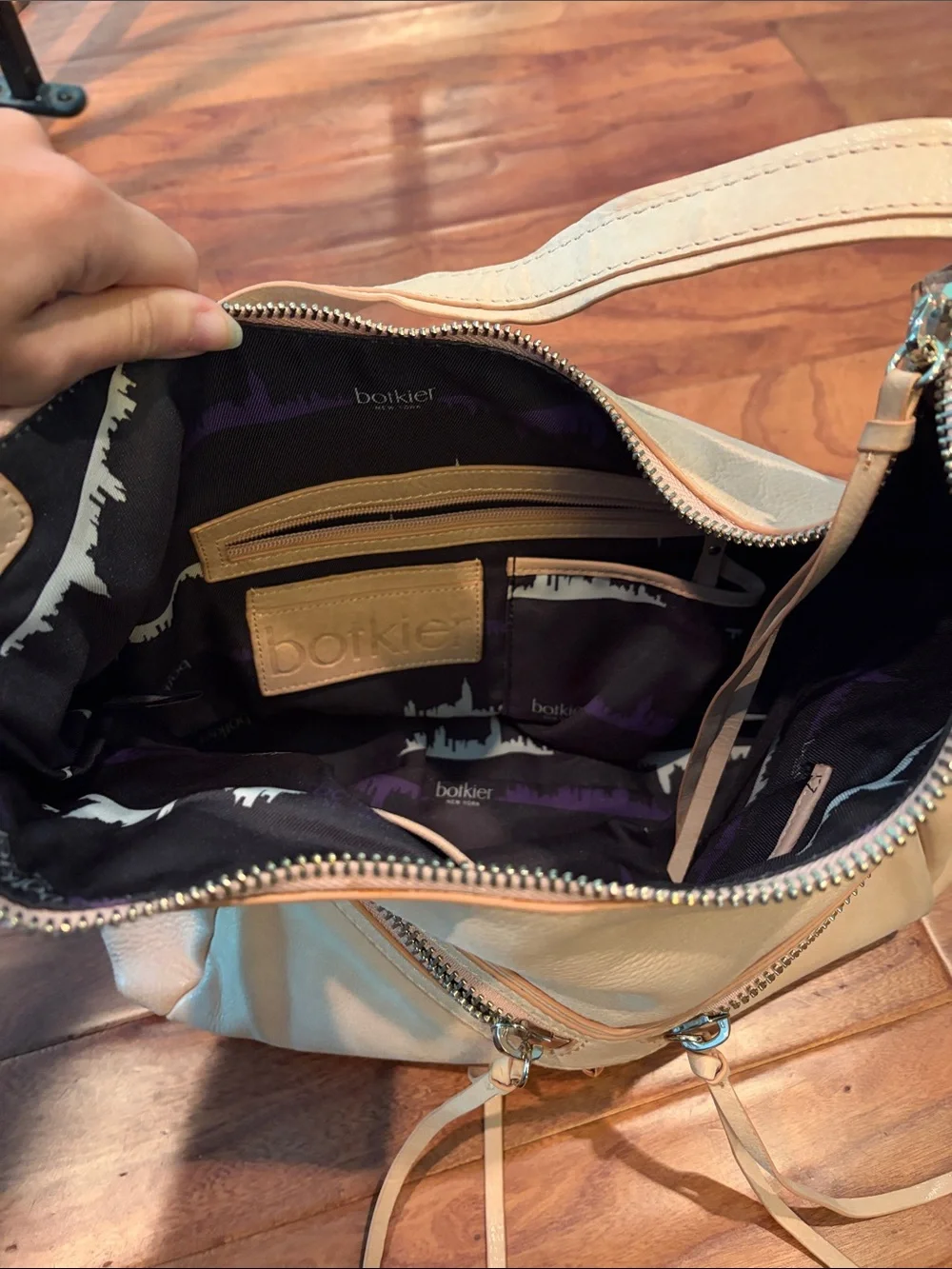 Botkier trigger bag