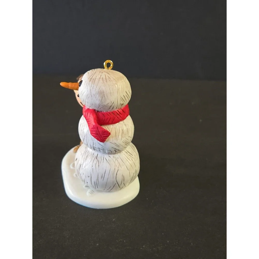 2013 Hallmark “Pigpen Builds A Snowman” The Peanuts Gang Christmas Ornament