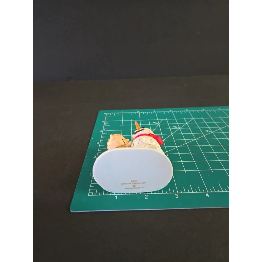 2013 Hallmark “Pigpen Builds A Snowman” The Peanuts Gang Christmas Ornament
