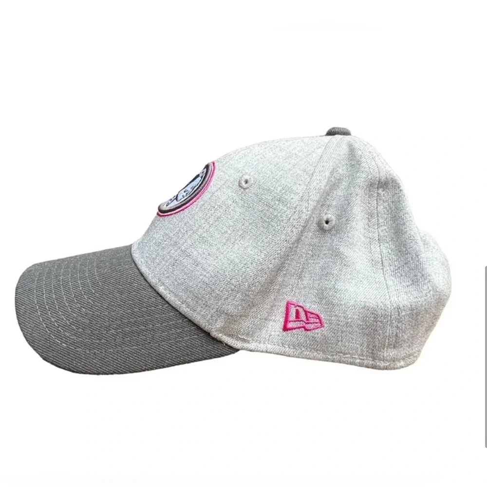 Washington Redskins Breast Cancer Hat - size Small/Medium