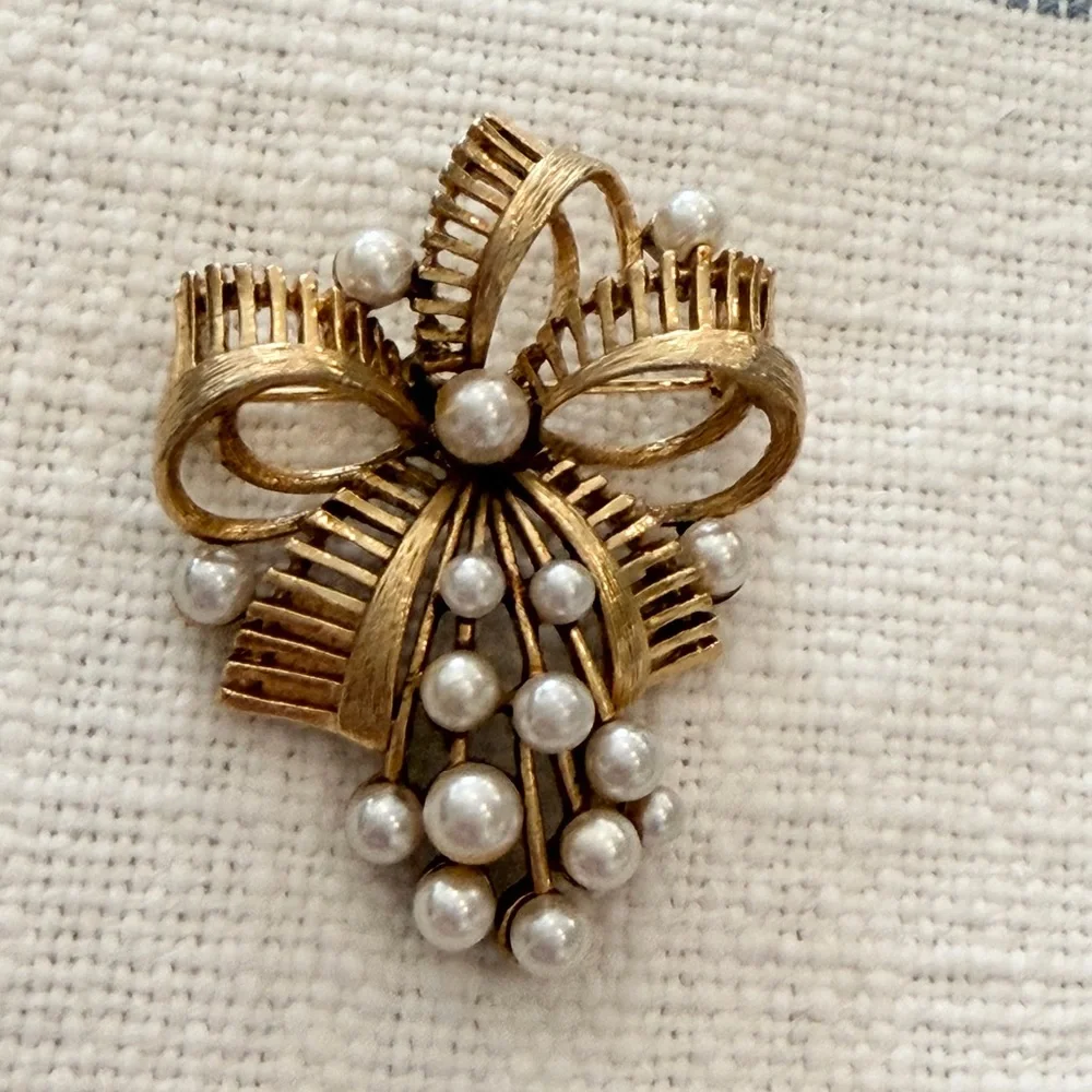 Vintage featured faux