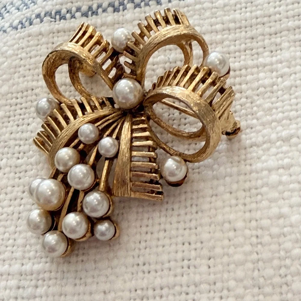 Vintage featured faux