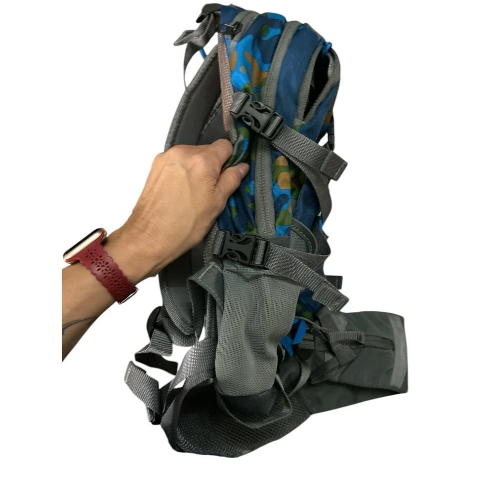 Coleman Backpack With‎ Hydration Bladder Camoflauge UPC#618842326396