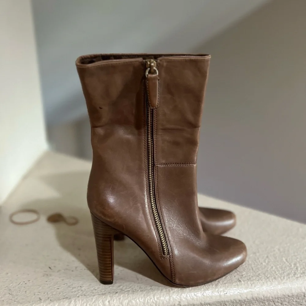 Vintage‎ Coach Women's size 8.5 brown Leather Mid-Calf Zip Heel Boots booties