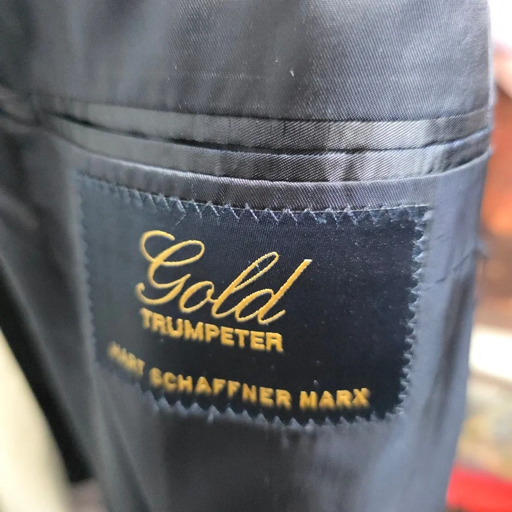Hart Schaffner Marx hart schaffner