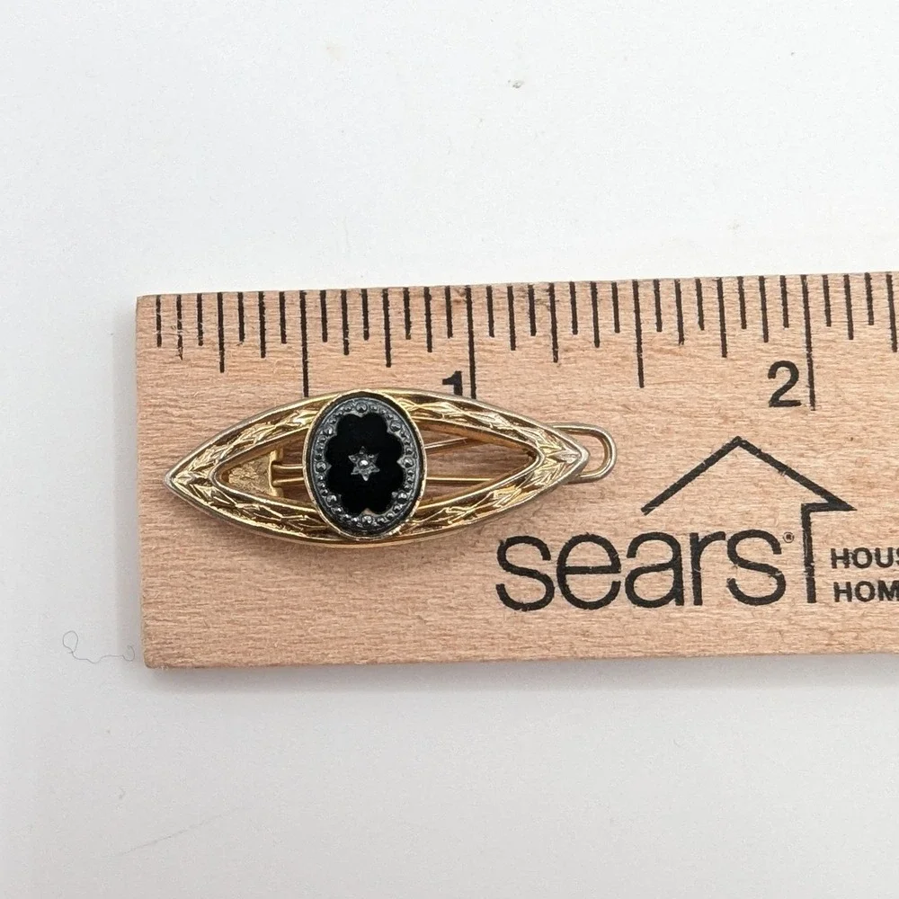Unbranded vintage gold
