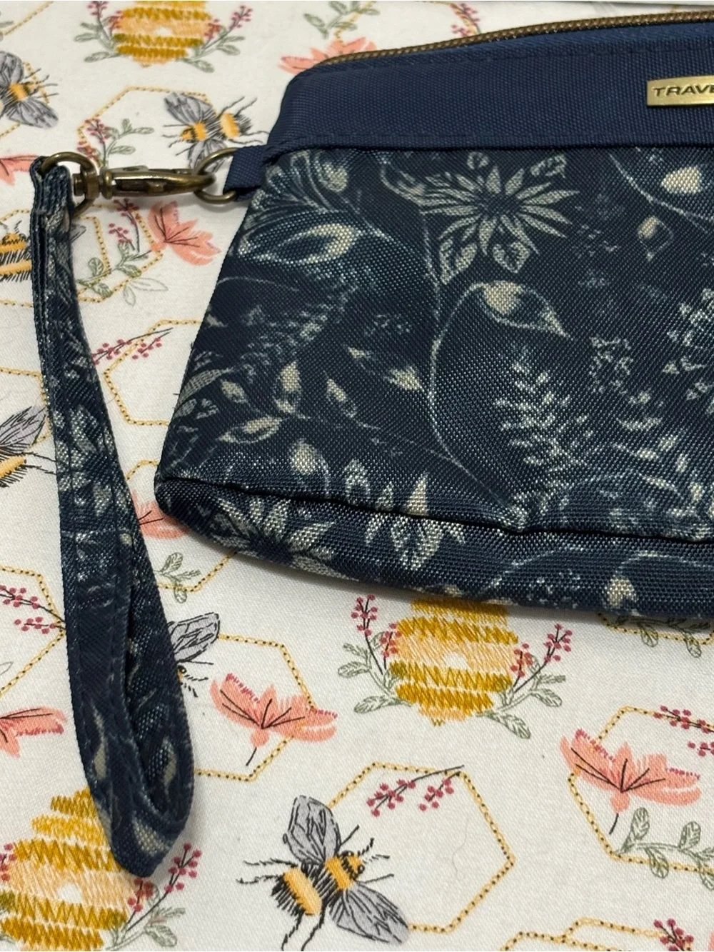 Travelon compact wristlet