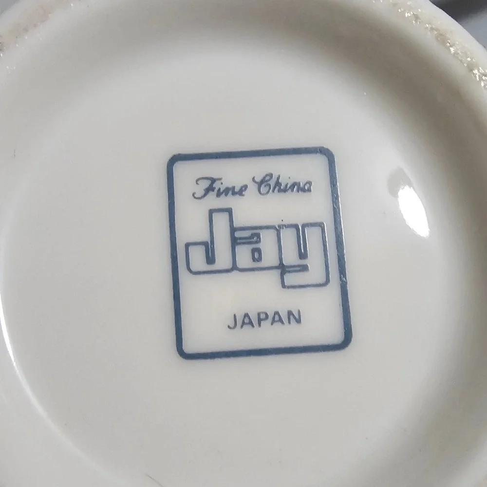 Jay Fine China display shape