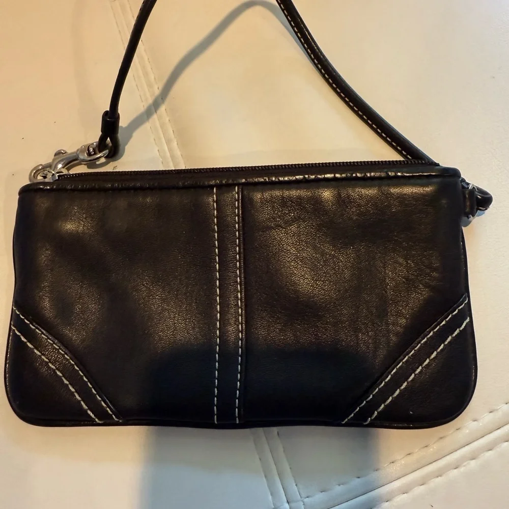 Coach elegant black