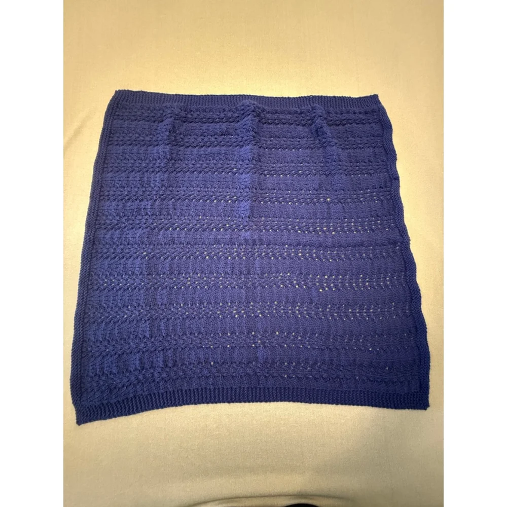 Unbranded bernat looped