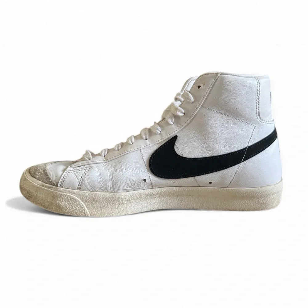 Nike video smoke