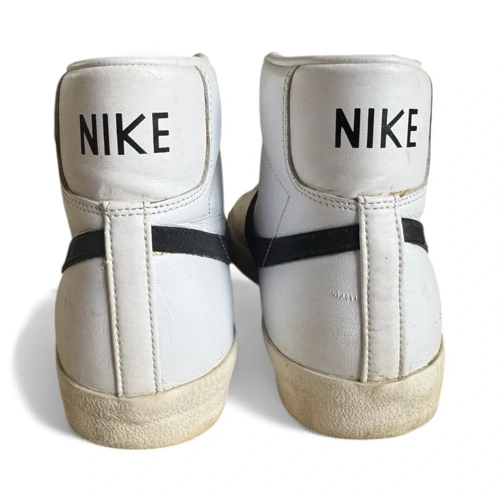 Nike next business top