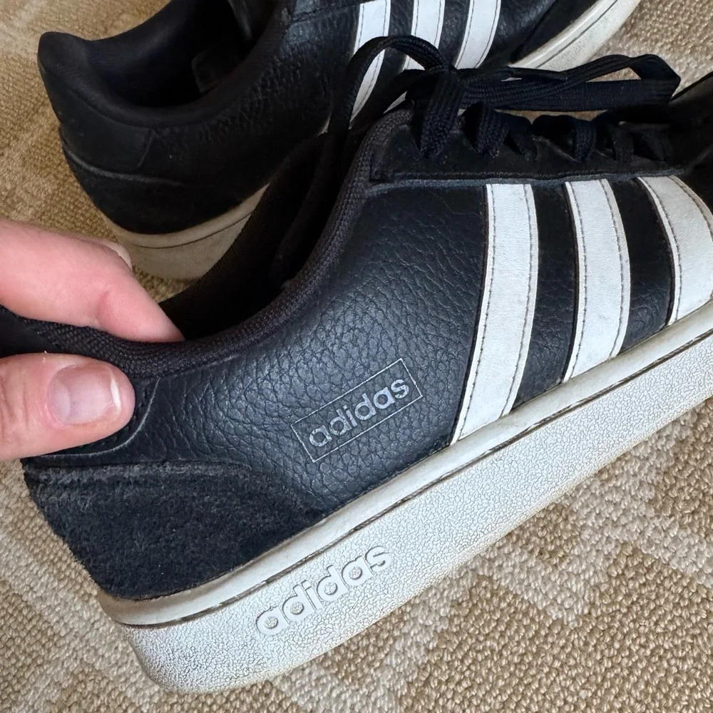 adidas classic essential
