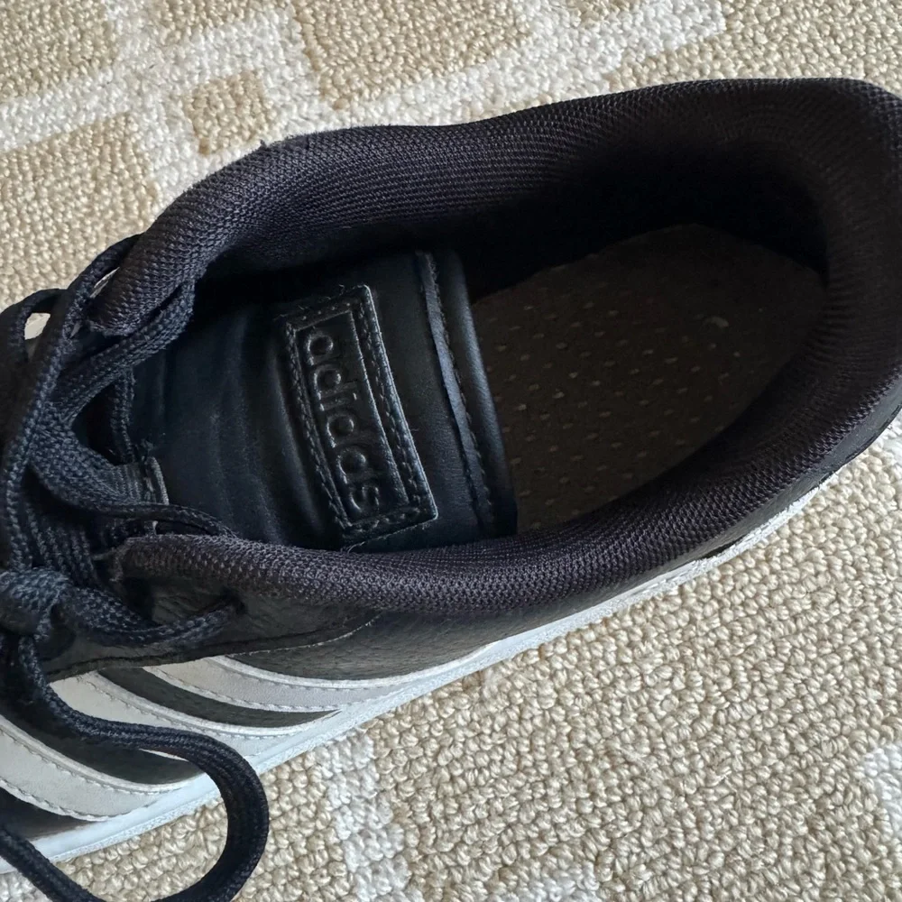 adidas classic essential